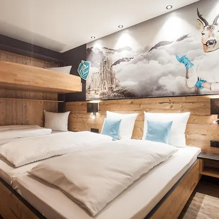 Luxury Near Lift Chalet