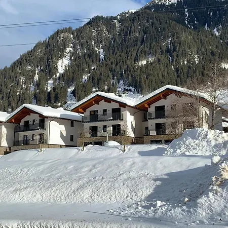 Luxury Near Lift Chalet